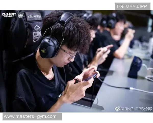RNG在大师赛中的技术表现分析与战术解读全方位评测